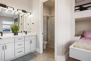 Slice Of Paradise 6 Bedroom Home