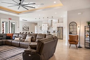 Slice Of Paradise 6 Bedroom Home