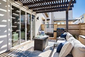 North Shore At Desert Color 6 Bedroom Townhouse