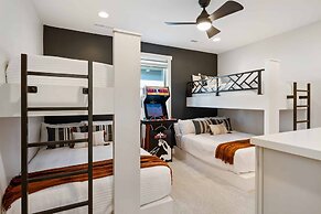 North Shore At Desert Color 6 Bedroom Townhouse