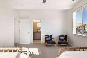 Don't You Wish Your Beach House Was Hot Like Me 5 Bedroom Townhouse