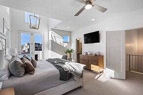 Don't You Wish Your Beach House Was Hot Like Me 5 Bedroom Townhouse