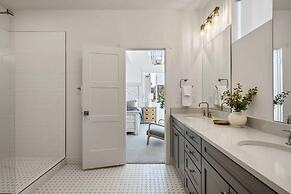 Don't You Wish Your Beach House Was Hot Like Me 5 Bedroom Townhouse