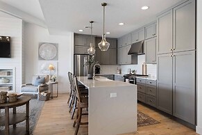 Don't You Wish Your Beach House Was Hot Like Me 5 Bedroom Townhouse