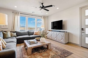 Casa Lua 5 Bedroom Townhouse