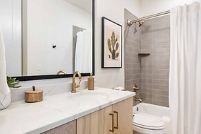 Casa Lua 5 Bedroom Townhouse