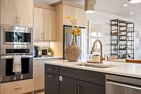 Casa Lua 5 Bedroom Townhouse