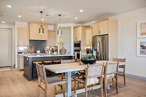 Casa Lua 5 Bedroom Townhouse