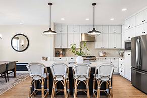 Forever No Bad Days 6 Bedroom Townhouse