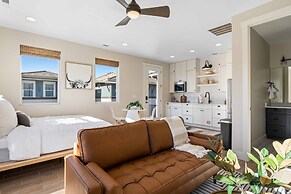 Forever No Bad Days 6 Bedroom Townhouse