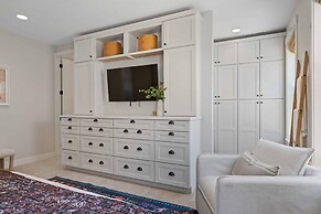 Forever No Bad Days 6 Bedroom Townhouse