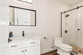 Zion's Haven #f4 4 Bedroom Townhouse