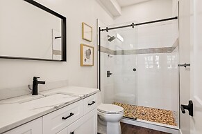 Zion's Haven #f4 4 Bedroom Townhouse