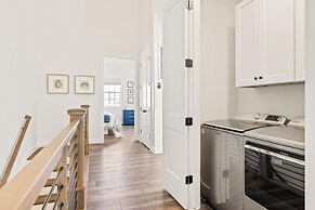 Zion's Haven #f4 4 Bedroom Townhouse