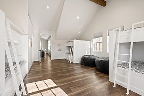 Zion's Haven #f4 4 Bedroom Townhouse