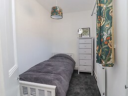 4 Pulmans Place