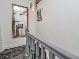 4 Pulmans Place
