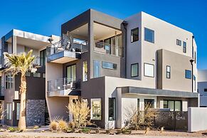 Good Vibes Vacation Home 5 Bedroom Home