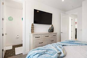 Good Vibes Vacation Home 5 Bedroom Home