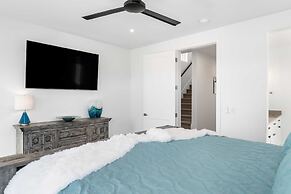 Good Vibes Vacation Home 5 Bedroom Home