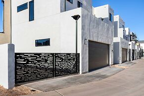 Good Vibes Vacation Home 5 Bedroom Home