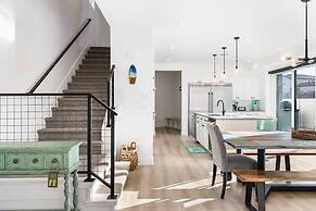 Good Vibes Vacation Home 5 Bedroom Home