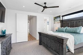 Good Vibes Vacation Home 5 Bedroom Home