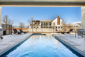 The Ann Marie #f1 6 Bedroom Townhouse