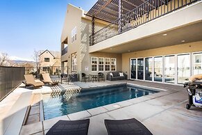 The Ann Marie #f1 6 Bedroom Townhouse