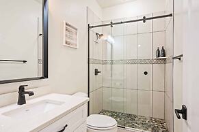 The Ann Marie #f1 6 Bedroom Townhouse