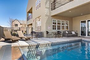 The Ann Marie #f1 6 Bedroom Townhouse