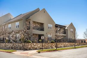 The Ann Marie #f1 6 Bedroom Townhouse