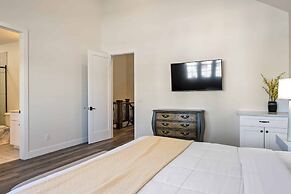 The Ann Marie #f1 6 Bedroom Townhouse