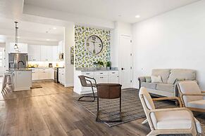 The Ann Marie #f1 6 Bedroom Townhouse