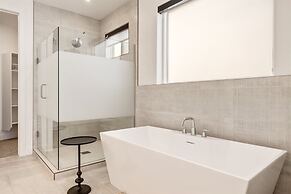 1 Chill Casa 5 Bedroom Home