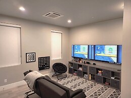 Slice Of Heaven 6 Bedroom Home