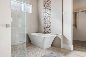 Slice Of Heaven 6 Bedroom Home