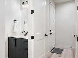 Lula Inez Game Paradise 4 Bedroom Townhouse