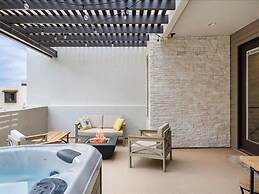 Lula Inez Game Paradise 4 Bedroom Townhouse