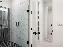 Lula Inez Game Paradise 4 Bedroom Townhouse