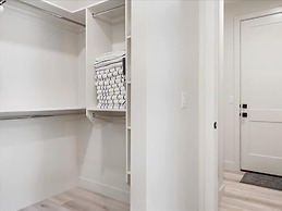 Lula Inez Game Paradise 4 Bedroom Townhouse