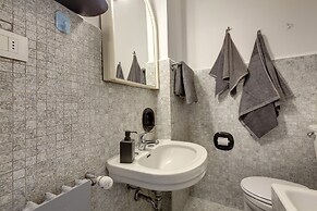 Studio Suite With Elevator Near the Old Bridge