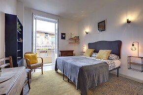 Studio Suite With Elevator Near the Old Bridge