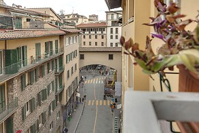 Studio Suite With Elevator Near the Old Bridge