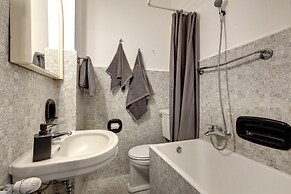 Studio Suite With Elevator Near the Old Bridge