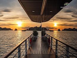 Halong Diamond Cruises