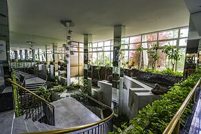 Coral La Quinta Park Suites