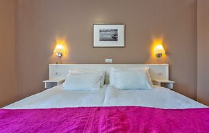 Coral La Quinta Park Suites