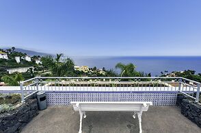 Coral La Quinta Park Suites