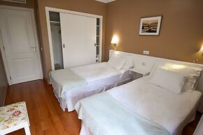 Coral La Quinta Park Suites